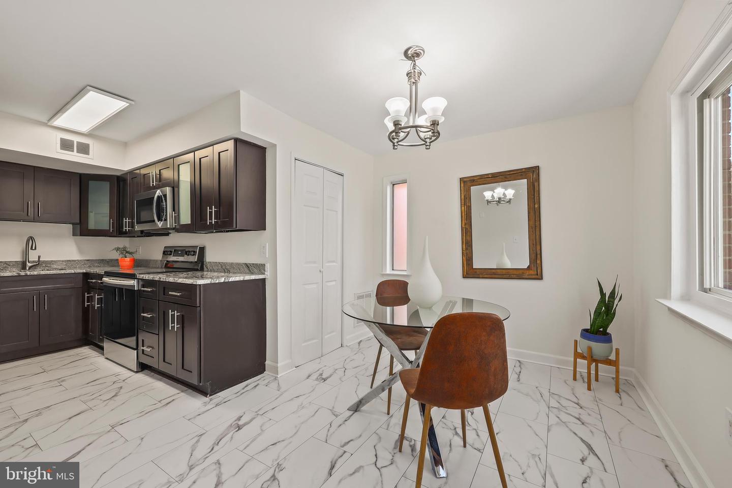 4599 LOGSDON DR #37, ANNANDALE, Virginia 22003, 3 Bedrooms Bedrooms, ,2 BathroomsBathrooms,Residential,For sale,4599 LOGSDON DR #37,VAFX2286502 MLS # VAFX2286502 4599 LOGSDON DR #37, ANNANDALE, Virginia 22003, 3 Bedrooms Bedrooms, ,2 BathroomsBathrooms,Residential,For sale,4599 LOGSDON DR #37,VAFX2286502 MLS # VAFX2286502