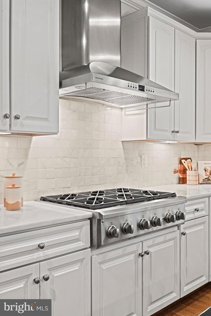 1228 PROVIDENCE TER, MCLEAN, Virginia 22101, 6 Bedrooms Bedrooms, ,6 BathroomsBathrooms,Residential,For sale,1228 PROVIDENCE TER,VAFX2286868 MLS # VAFX2286868 1228 PROVIDENCE TER, MCLEAN, Virginia 22101, 6 Bedrooms Bedrooms, ,6 BathroomsBathrooms,Residential,For sale,1228 PROVIDENCE TER,VAFX2286868 MLS # VAFX2286868