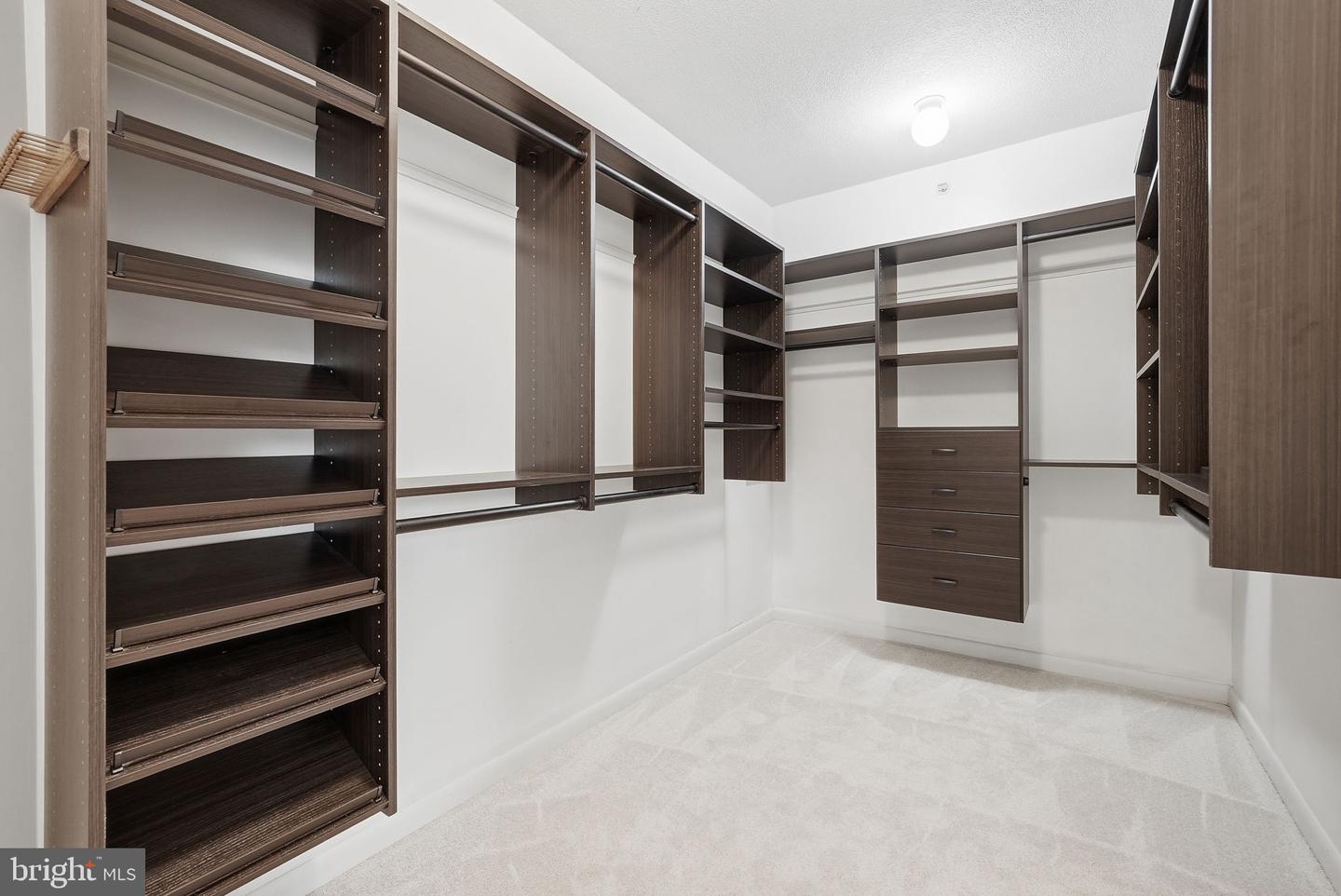 1021 N GARFIELD ST #629, ARLINGTON, Virginia 22201, 1 Bedroom Bedrooms, ,1 BathroomBathrooms,Residential,For sale,1021 N GARFIELD ST #629,VAAR2067978 MLS # VAAR2067978