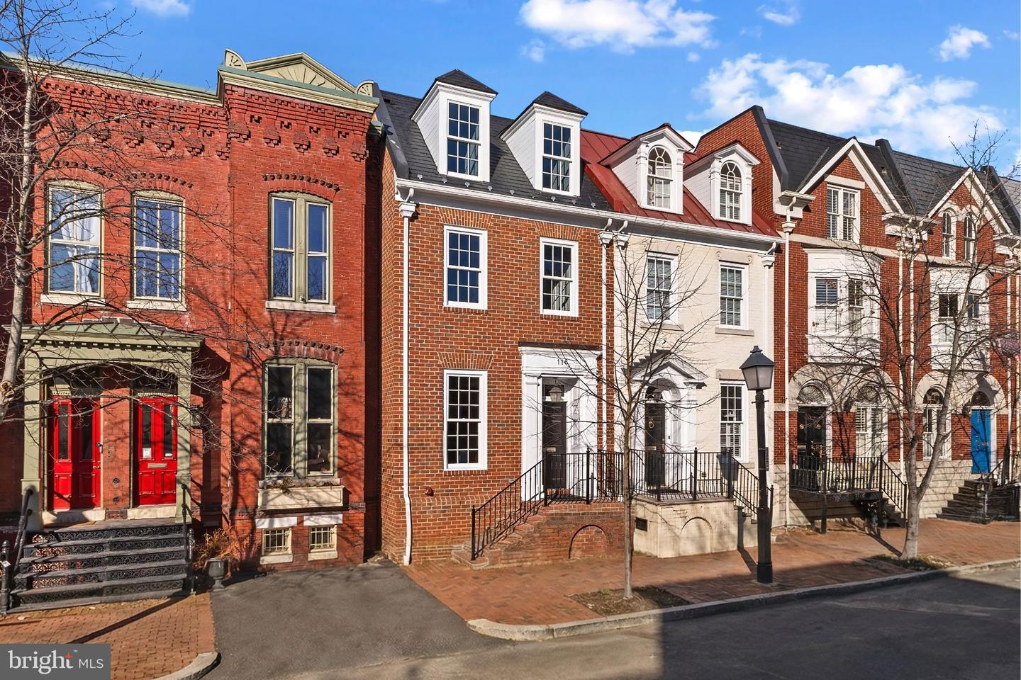 116 N COLUMBUS ST, ALEXANDRIA, Virginia 22314, 3 Bedrooms Bedrooms, ,3 BathroomsBathrooms,Residential,For sale,116 N COLUMBUS ST,VAAX2053510 MLS # VAAX2053510