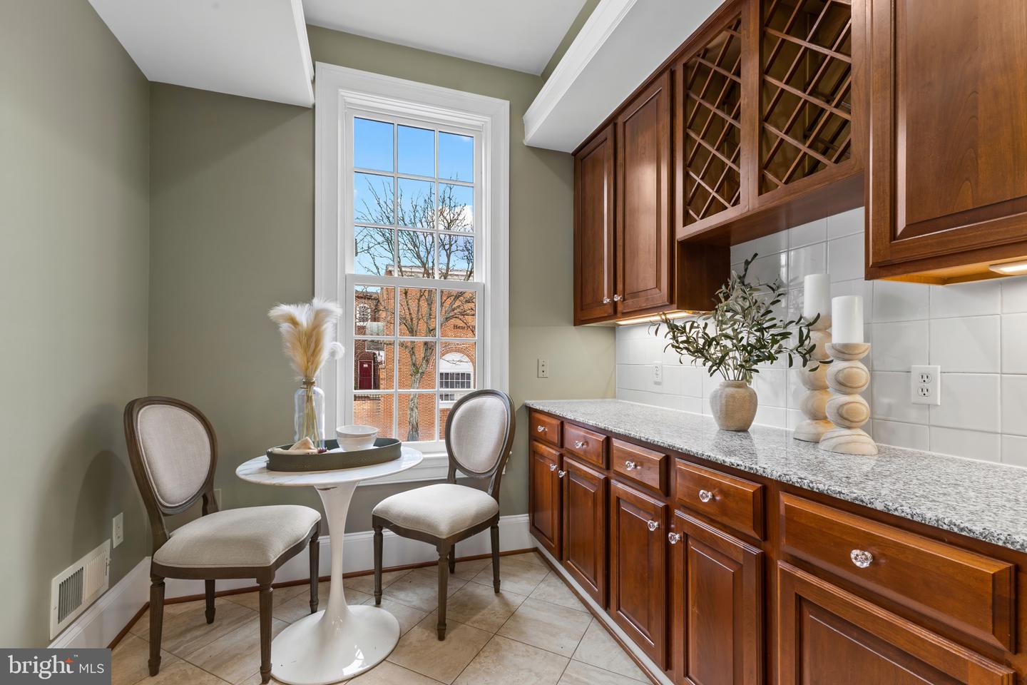 116 N COLUMBUS ST, ALEXANDRIA, Virginia 22314, 3 Bedrooms Bedrooms, ,3 BathroomsBathrooms,Residential,For sale,116 N COLUMBUS ST,VAAX2053510 MLS # VAAX2053510