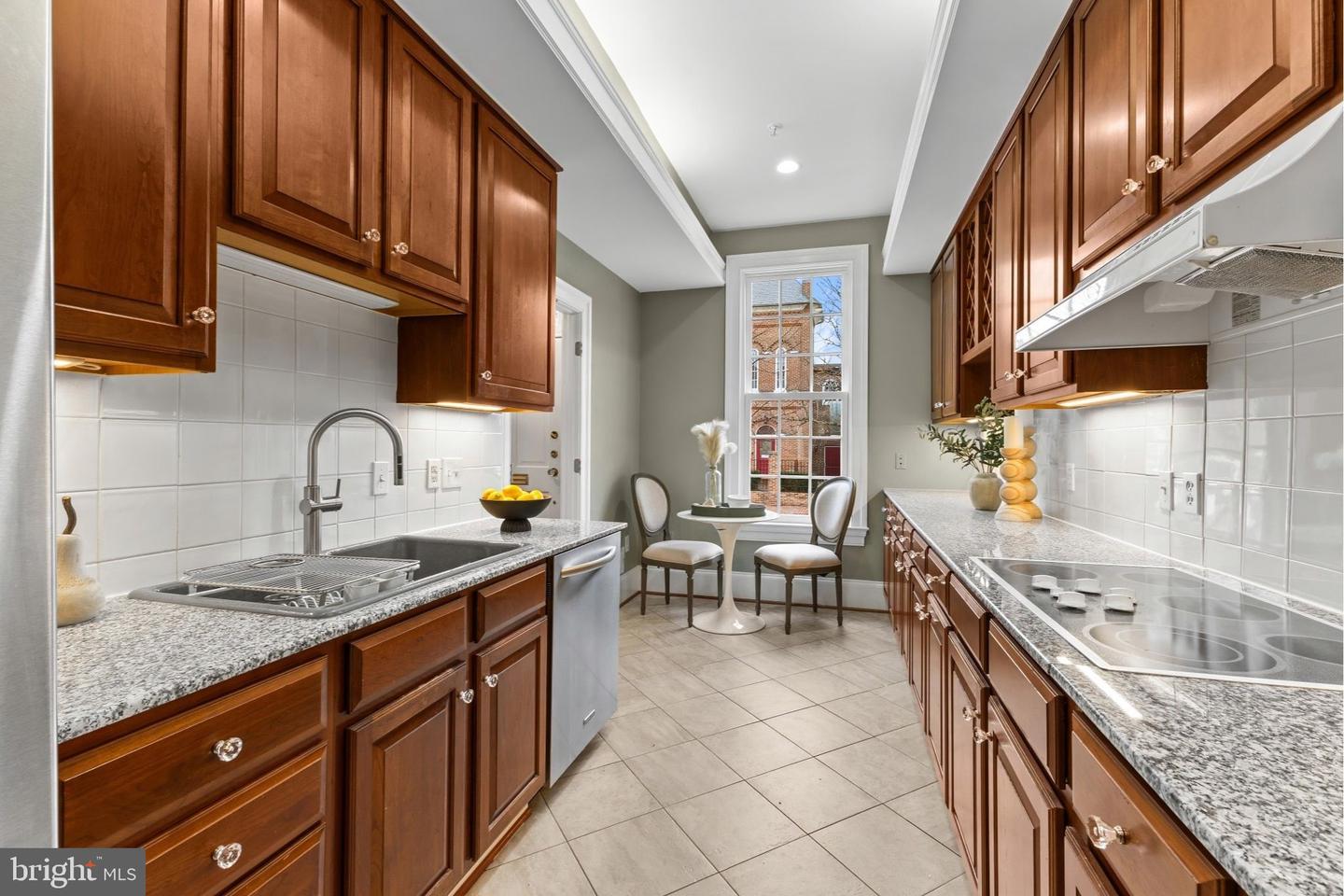 116 N COLUMBUS ST, ALEXANDRIA, Virginia 22314, 3 Bedrooms Bedrooms, ,3 BathroomsBathrooms,Residential,For sale,116 N COLUMBUS ST,VAAX2053510 MLS # VAAX2053510