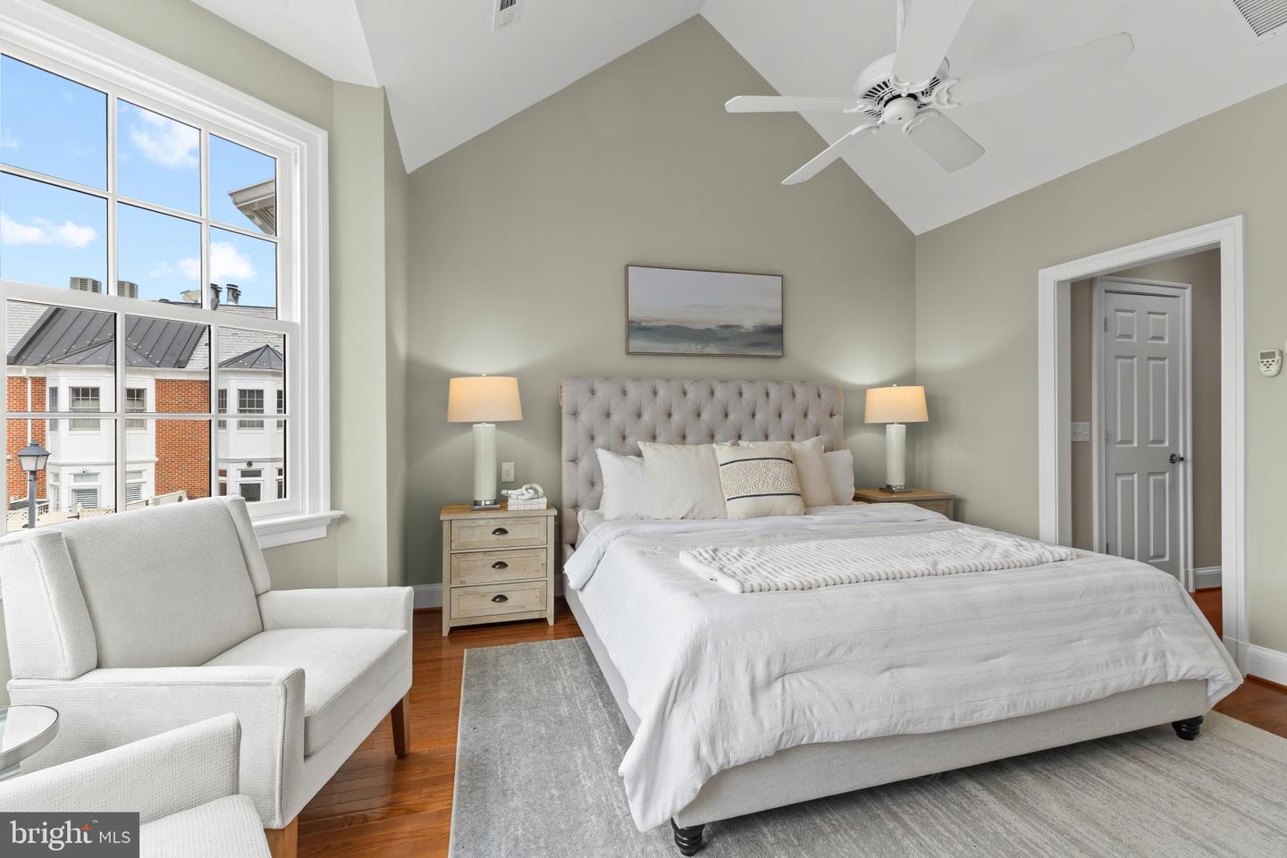 116 N COLUMBUS ST, ALEXANDRIA, Virginia 22314, 3 Bedrooms Bedrooms, ,3 BathroomsBathrooms,Residential,For sale,116 N COLUMBUS ST,VAAX2053510 MLS # VAAX2053510