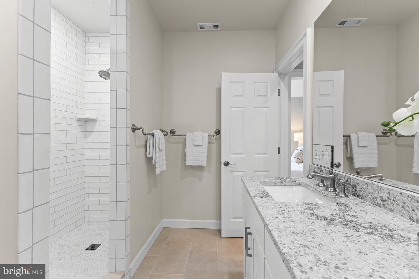 116 N COLUMBUS ST, ALEXANDRIA, Virginia 22314, 3 Bedrooms Bedrooms, ,3 BathroomsBathrooms,Residential,For sale,116 N COLUMBUS ST,VAAX2053510 MLS # VAAX2053510