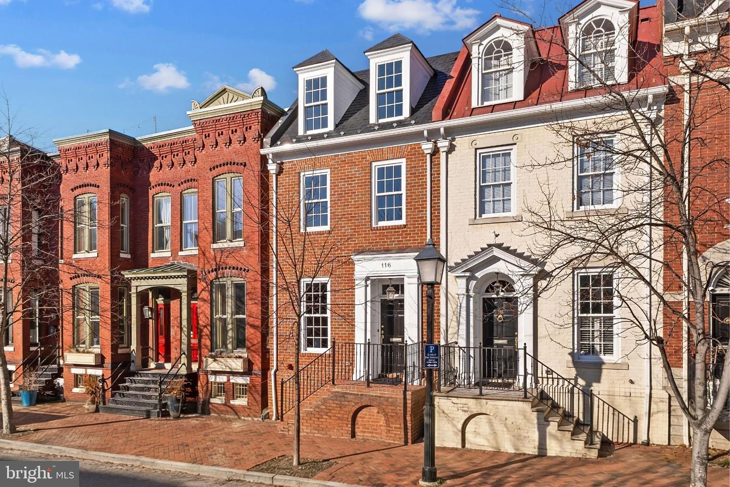 116 N COLUMBUS ST, ALEXANDRIA, Virginia 22314, 3 Bedrooms Bedrooms, ,3 BathroomsBathrooms,Residential,For sale,116 N COLUMBUS ST,VAAX2053510 MLS # VAAX2053510