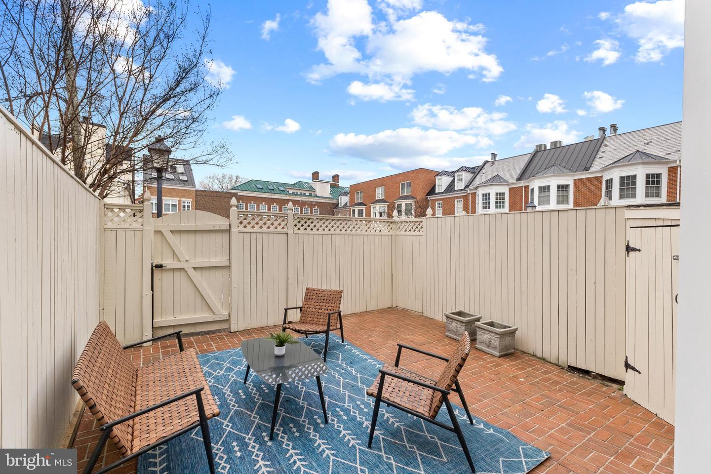 116 N COLUMBUS ST, ALEXANDRIA, Virginia 22314, 3 Bedrooms Bedrooms, ,3 BathroomsBathrooms,Residential,For sale,116 N COLUMBUS ST,VAAX2053510 MLS # VAAX2053510