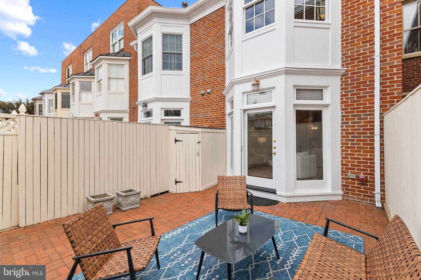 116 N COLUMBUS ST, ALEXANDRIA, Virginia 22314, 3 Bedrooms Bedrooms, ,3 BathroomsBathrooms,Residential,For sale,116 N COLUMBUS ST,VAAX2053510 MLS # VAAX2053510