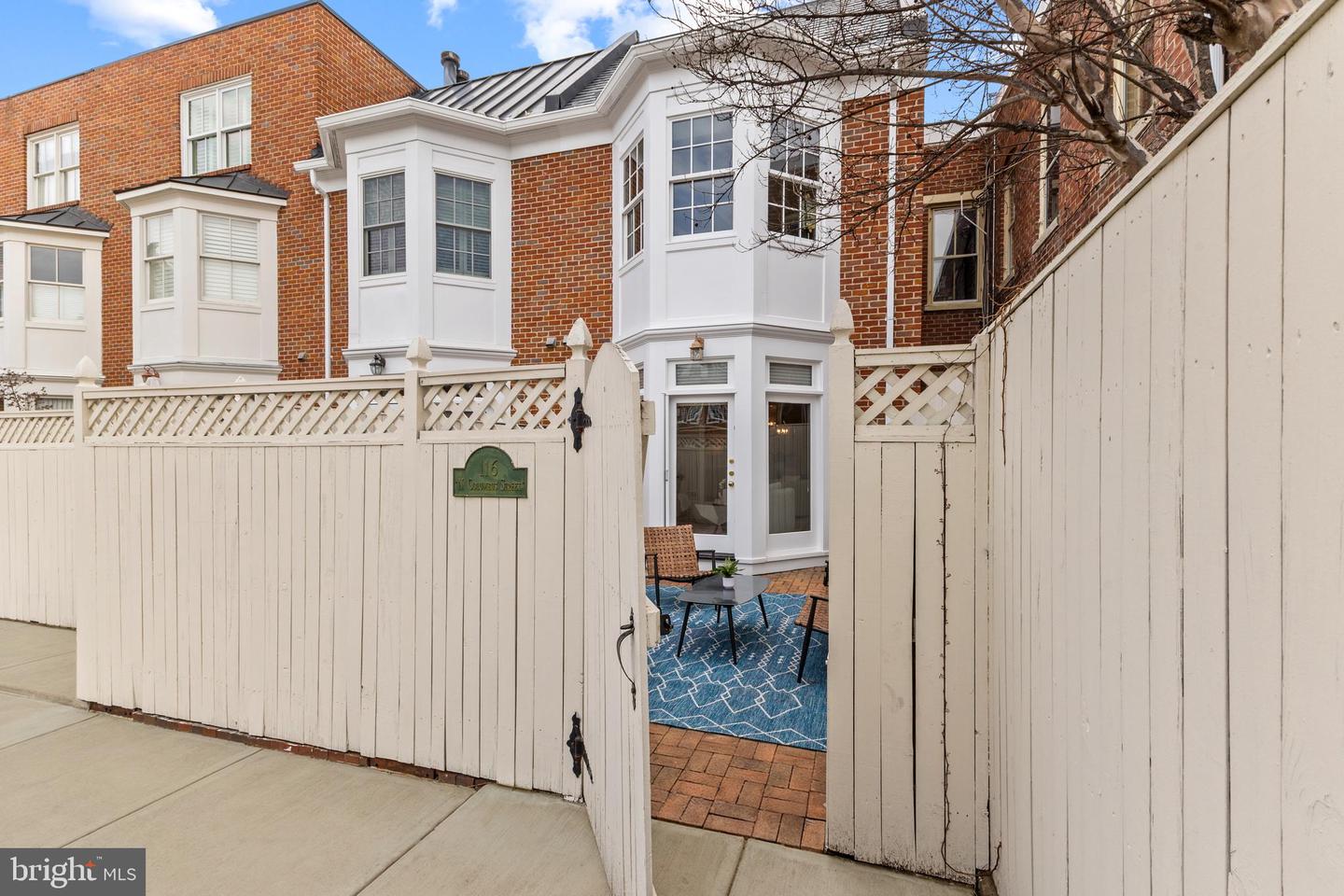 116 N COLUMBUS ST, ALEXANDRIA, Virginia 22314, 3 Bedrooms Bedrooms, ,3 BathroomsBathrooms,Residential,For sale,116 N COLUMBUS ST,VAAX2053510 MLS # VAAX2053510