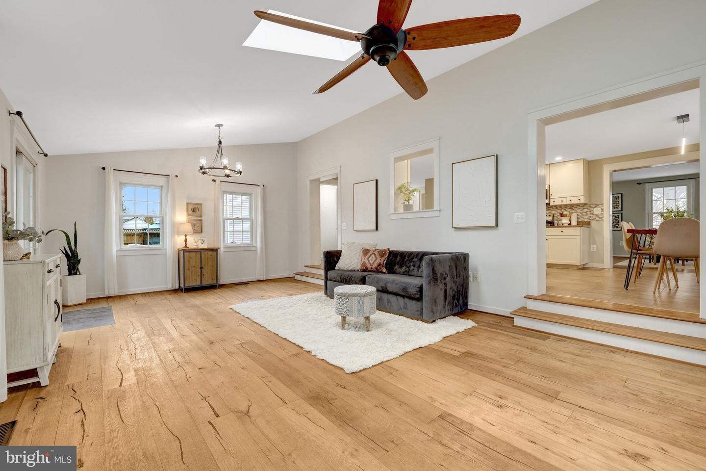 406 BLUE RIDGE AVE NE, LEESBURG, Virginia 20176, 4 Bedrooms Bedrooms, ,3 BathroomsBathrooms,Residential,For sale,406 BLUE RIDGE AVE NE,VALO2115754 MLS # VALO2115754