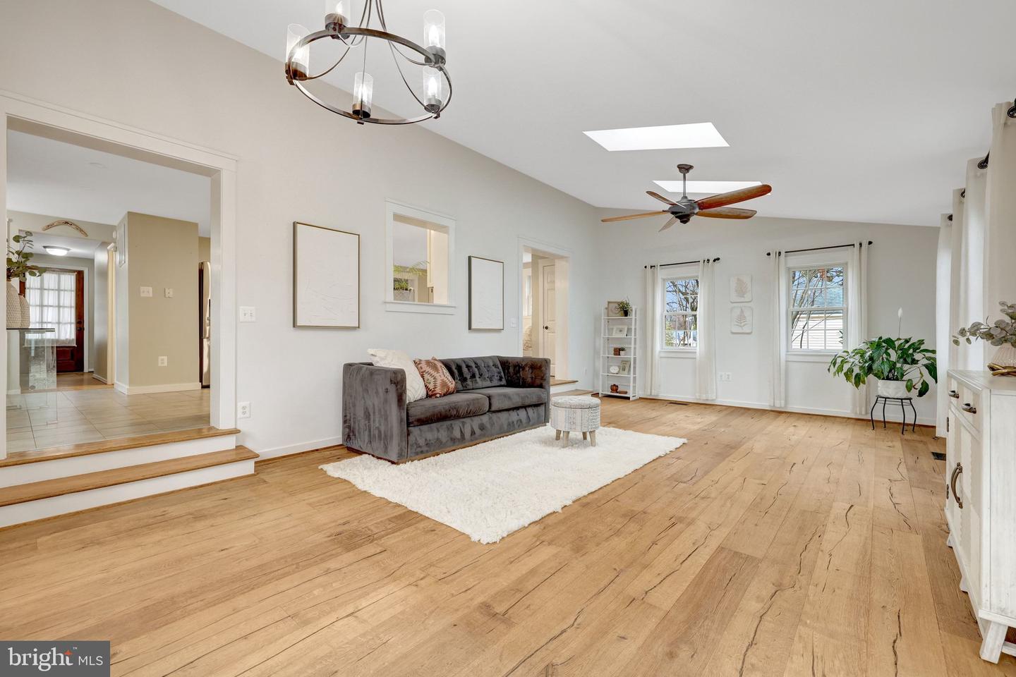 406 BLUE RIDGE AVE NE, LEESBURG, Virginia 20176, 4 Bedrooms Bedrooms, ,3 BathroomsBathrooms,Residential,For sale,406 BLUE RIDGE AVE NE,VALO2115754 MLS # VALO2115754