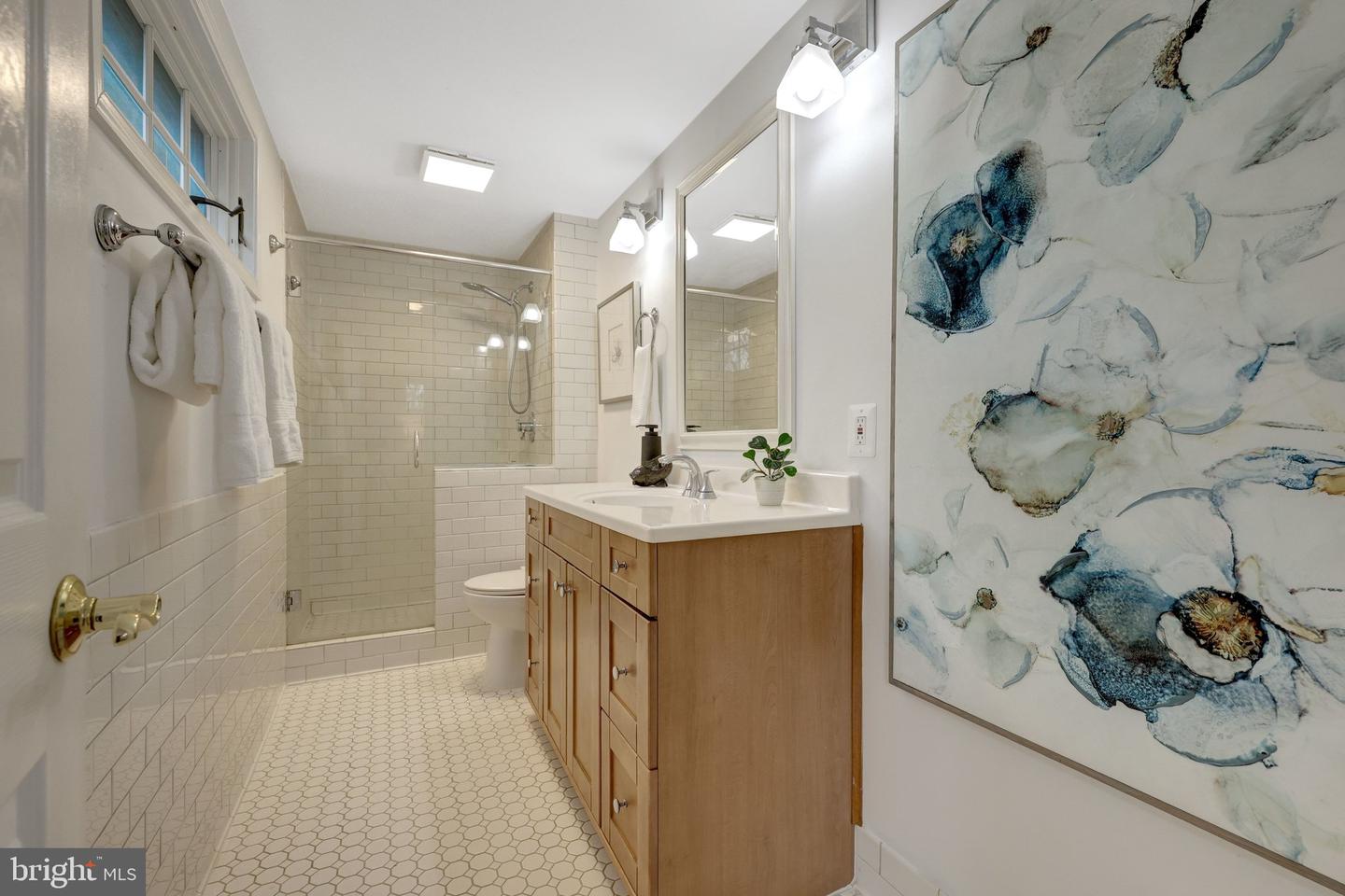 406 BLUE RIDGE AVE NE, LEESBURG, Virginia 20176, 4 Bedrooms Bedrooms, ,3 BathroomsBathrooms,Residential,For sale,406 BLUE RIDGE AVE NE,VALO2115754 MLS # VALO2115754