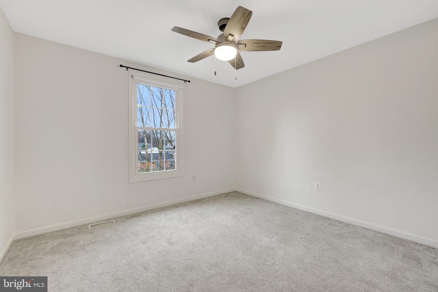 406 BLUE RIDGE AVE NE, LEESBURG, Virginia 20176, 4 Bedrooms Bedrooms, ,3 BathroomsBathrooms,Residential,For sale,406 BLUE RIDGE AVE NE,VALO2115754 MLS # VALO2115754