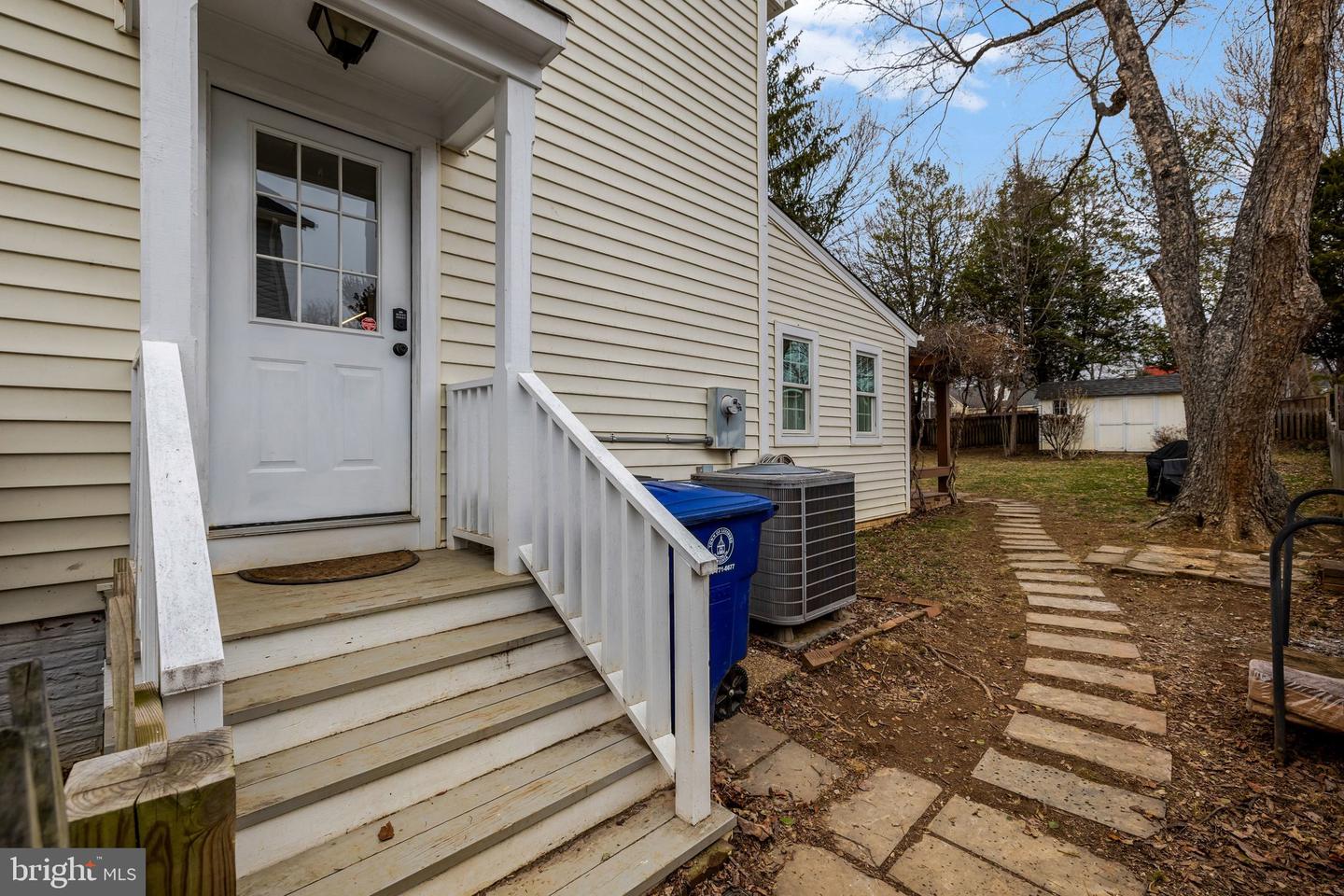 406 BLUE RIDGE AVE NE, LEESBURG, Virginia 20176, 4 Bedrooms Bedrooms, ,3 BathroomsBathrooms,Residential,For sale,406 BLUE RIDGE AVE NE,VALO2115754 MLS # VALO2115754