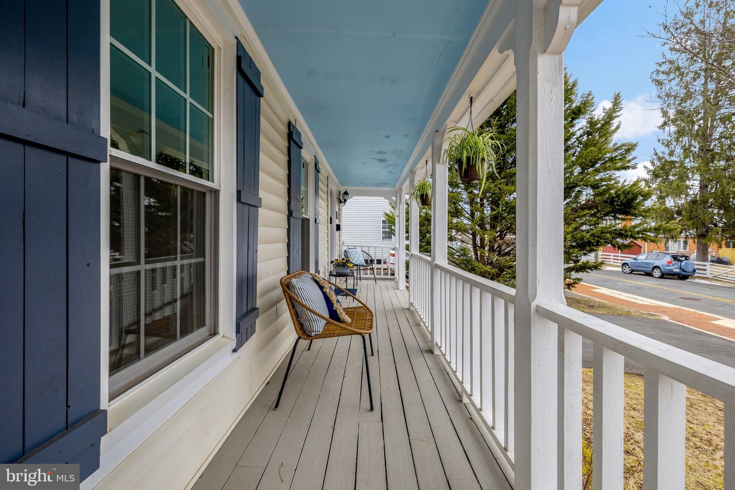 406 BLUE RIDGE AVE NE, LEESBURG, Virginia 20176, 4 Bedrooms Bedrooms, ,3 BathroomsBathrooms,Residential,For sale,406 BLUE RIDGE AVE NE,VALO2115754 MLS # VALO2115754