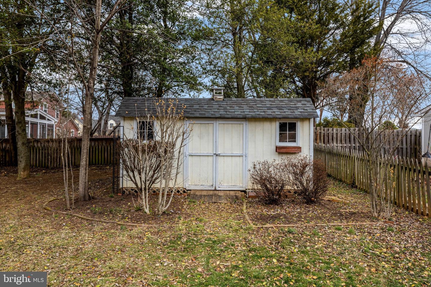 406 BLUE RIDGE AVE NE, LEESBURG, Virginia 20176, 4 Bedrooms Bedrooms, ,3 BathroomsBathrooms,Residential,For sale,406 BLUE RIDGE AVE NE,VALO2115754 MLS # VALO2115754