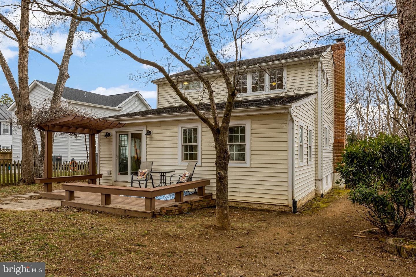 406 BLUE RIDGE AVE NE, LEESBURG, Virginia 20176, 4 Bedrooms Bedrooms, ,3 BathroomsBathrooms,Residential,For sale,406 BLUE RIDGE AVE NE,VALO2115754 MLS # VALO2115754