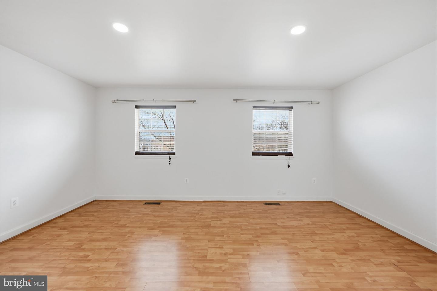 4389 ENSBROOK LN, WOODBRIDGE, Virginia 22193, 3 Bedrooms Bedrooms, ,2 BathroomsBathrooms,Residential,For sale,4389 ENSBROOK LN,VAPW2112402 MLS # VAPW2112402