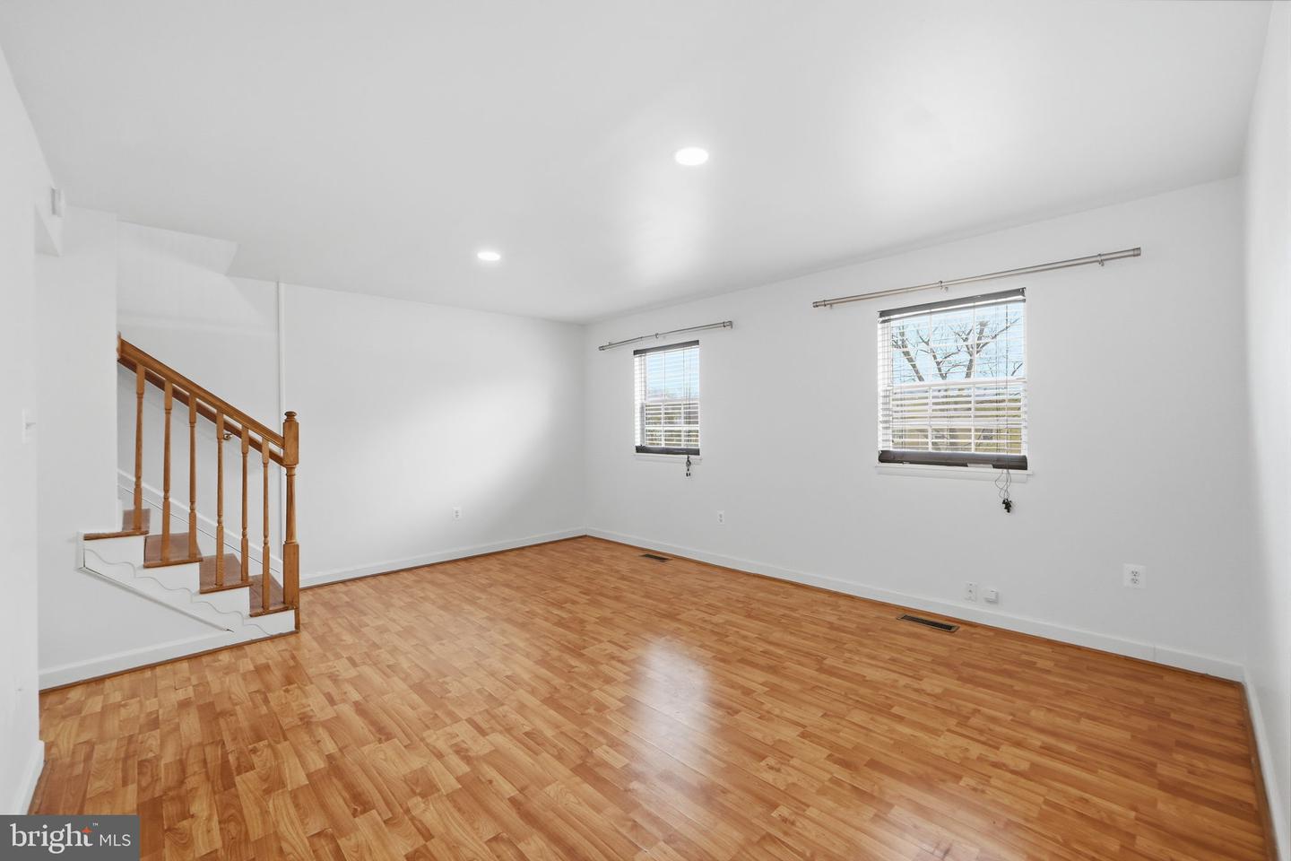 4389 ENSBROOK LN, WOODBRIDGE, Virginia 22193, 3 Bedrooms Bedrooms, ,2 BathroomsBathrooms,Residential,For sale,4389 ENSBROOK LN,VAPW2112402 MLS # VAPW2112402