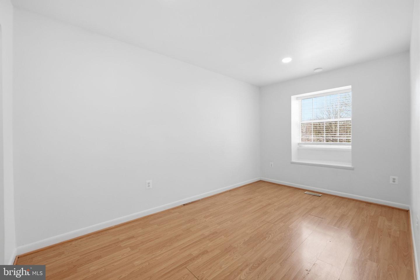 4389 ENSBROOK LN, WOODBRIDGE, Virginia 22193, 3 Bedrooms Bedrooms, ,2 BathroomsBathrooms,Residential,For sale,4389 ENSBROOK LN,VAPW2112402 MLS # VAPW2112402