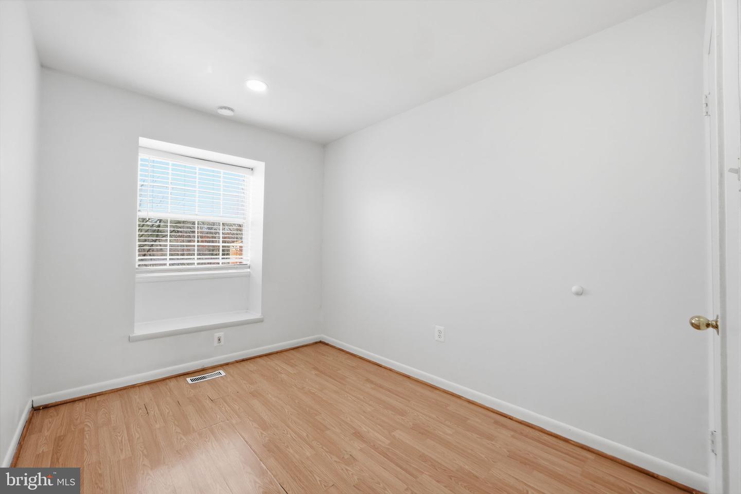 4389 ENSBROOK LN, WOODBRIDGE, Virginia 22193, 3 Bedrooms Bedrooms, ,2 BathroomsBathrooms,Residential,For sale,4389 ENSBROOK LN,VAPW2112402 MLS # VAPW2112402