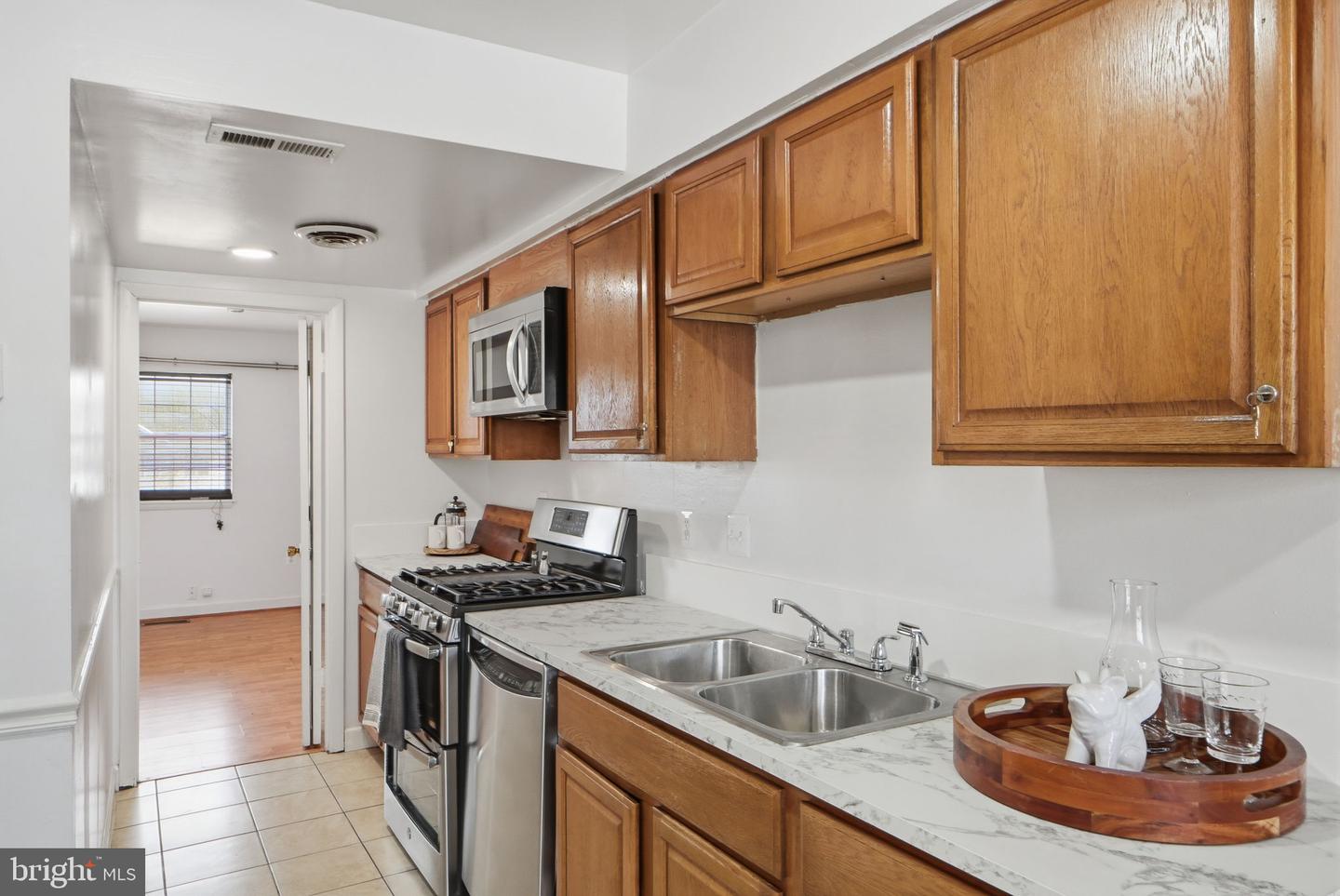 4389 ENSBROOK LN, WOODBRIDGE, Virginia 22193, 3 Bedrooms Bedrooms, ,2 BathroomsBathrooms,Residential,For sale,4389 ENSBROOK LN,VAPW2112402 MLS # VAPW2112402