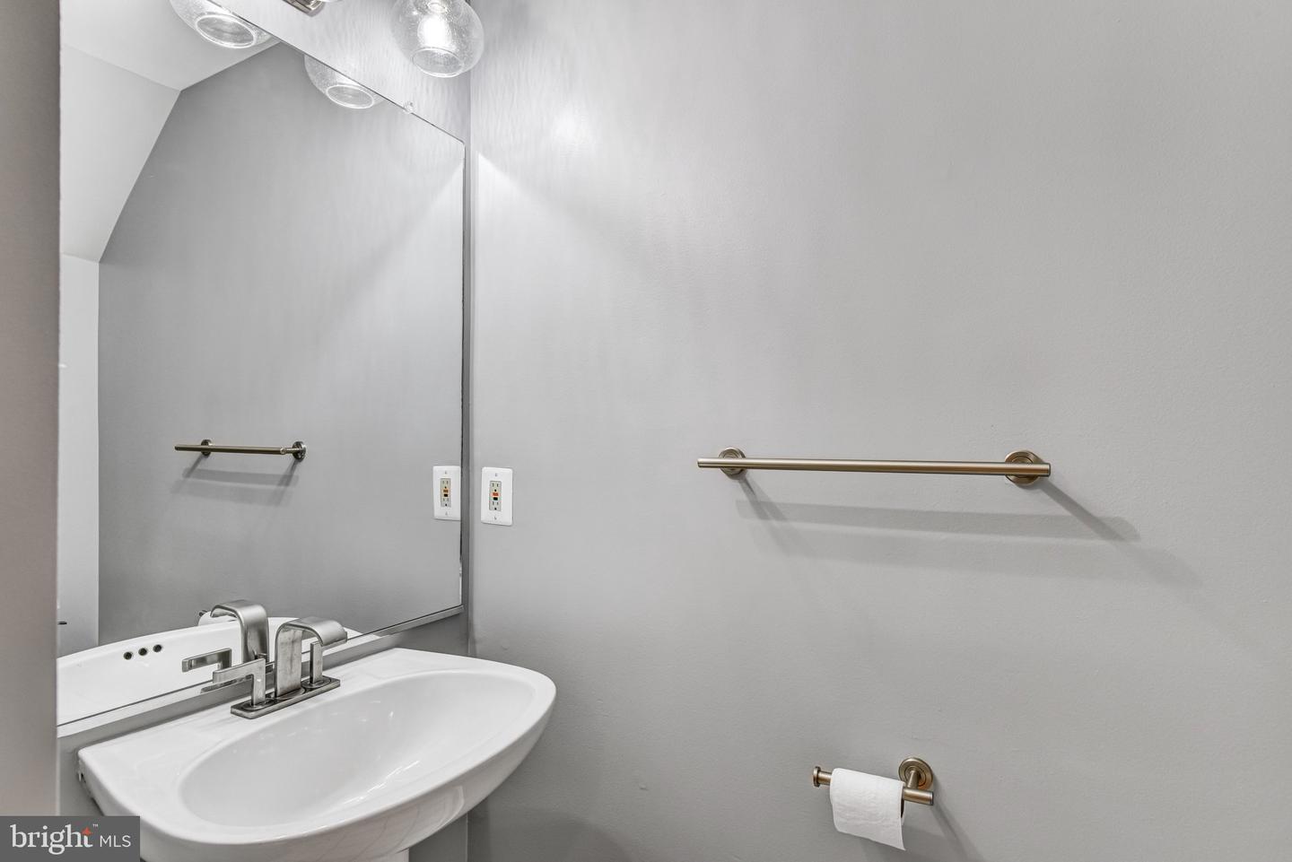 11732 ROCKAWAY LN #99, FAIRFAX, Virginia 22030, 3 Bedrooms Bedrooms, ,2 BathroomsBathrooms,Residential,For sale,11732 ROCKAWAY LN #99,VAFX2291492 MLS # VAFX2291492