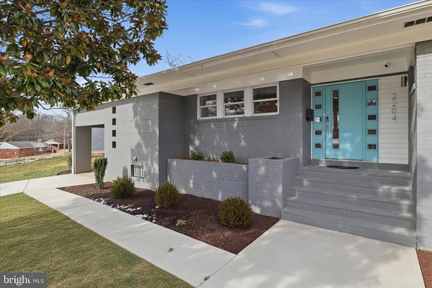 2204 SHIVER DR, ALEXANDRIA, Virginia 22307, 4 Bedrooms Bedrooms, ,3 BathroomsBathrooms,Residential,For sale,2204 SHIVER DR,VAFX2291612 MLS # VAFX2291612