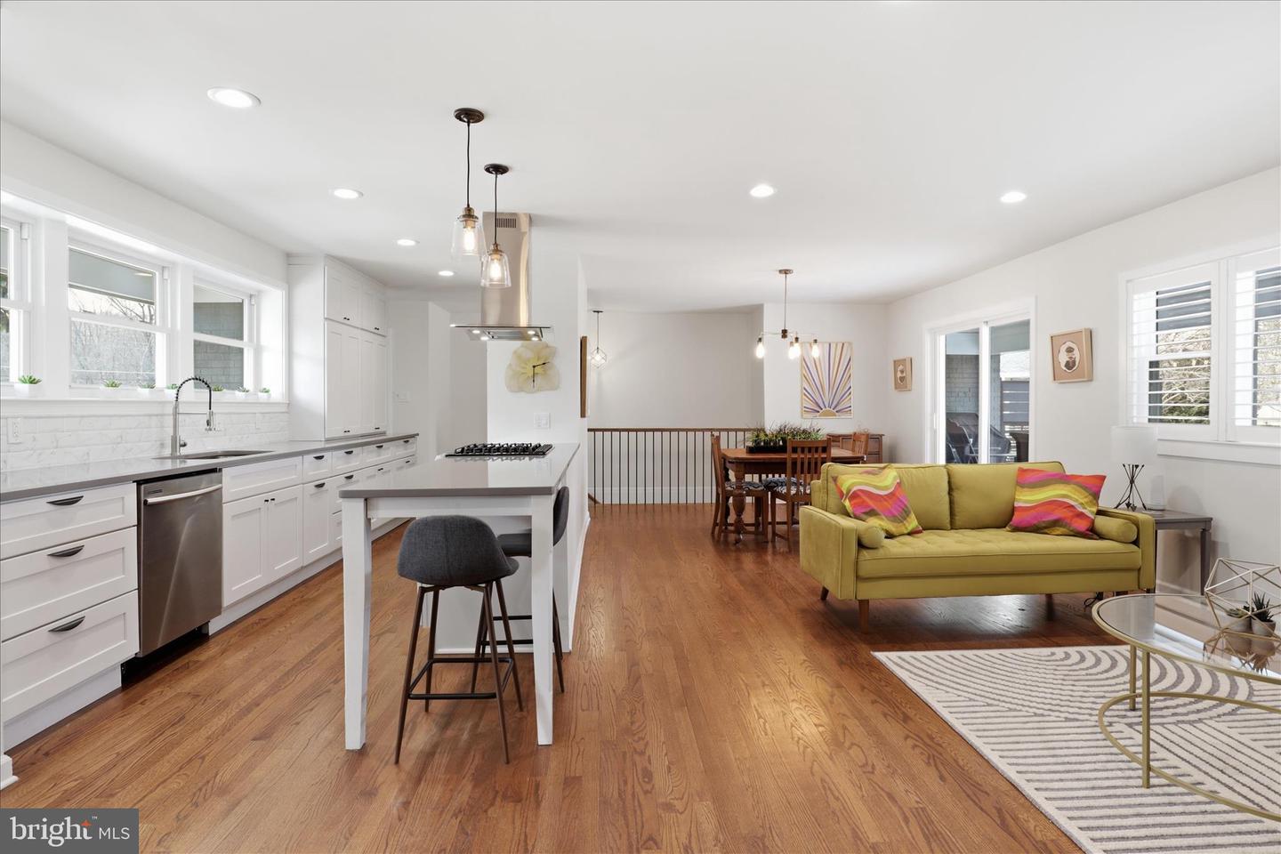 2204 SHIVER DR, ALEXANDRIA, Virginia 22307, 4 Bedrooms Bedrooms, ,3 BathroomsBathrooms,Residential,For sale,2204 SHIVER DR,VAFX2291612 MLS # VAFX2291612