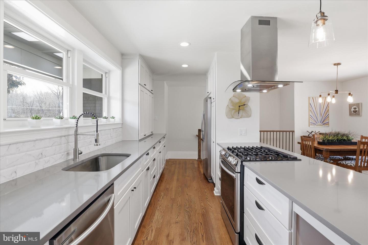 2204 SHIVER DR, ALEXANDRIA, Virginia 22307, 4 Bedrooms Bedrooms, ,3 BathroomsBathrooms,Residential,For sale,2204 SHIVER DR,VAFX2291612 MLS # VAFX2291612