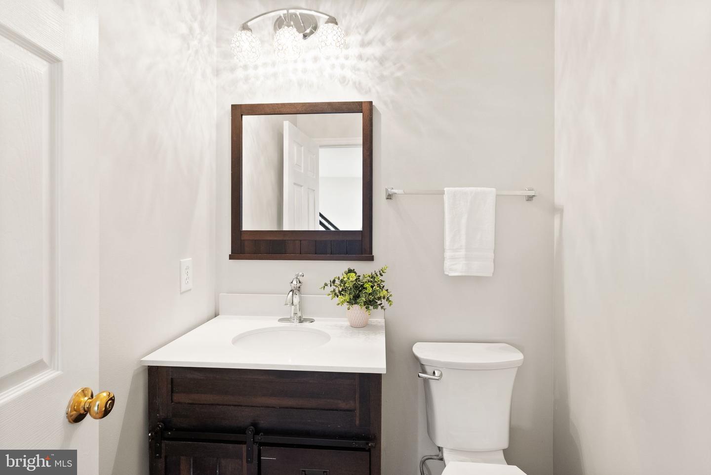 20504 DEERWATCH PL, ASHBURN, Virginia 20147, 4 Bedrooms Bedrooms, ,2 BathroomsBathrooms,Residential,For sale,20504 DEERWATCH PL,VALO2116246 MLS # VALO2116246