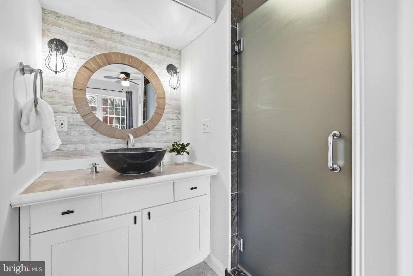 216 ASCOT PL NE, WASHINGTON, District Of Columbia 20002, 3 Bedrooms Bedrooms, ,3 BathroomsBathrooms,Residential,For sale,216 ASCOT PL NE,DCDC2246894 MLS # DCDC2246894