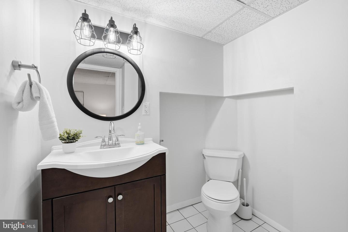 216 ASCOT PL NE, WASHINGTON, District Of Columbia 20002, 3 Bedrooms Bedrooms, ,3 BathroomsBathrooms,Residential,For sale,216 ASCOT PL NE,DCDC2246894 MLS # DCDC2246894