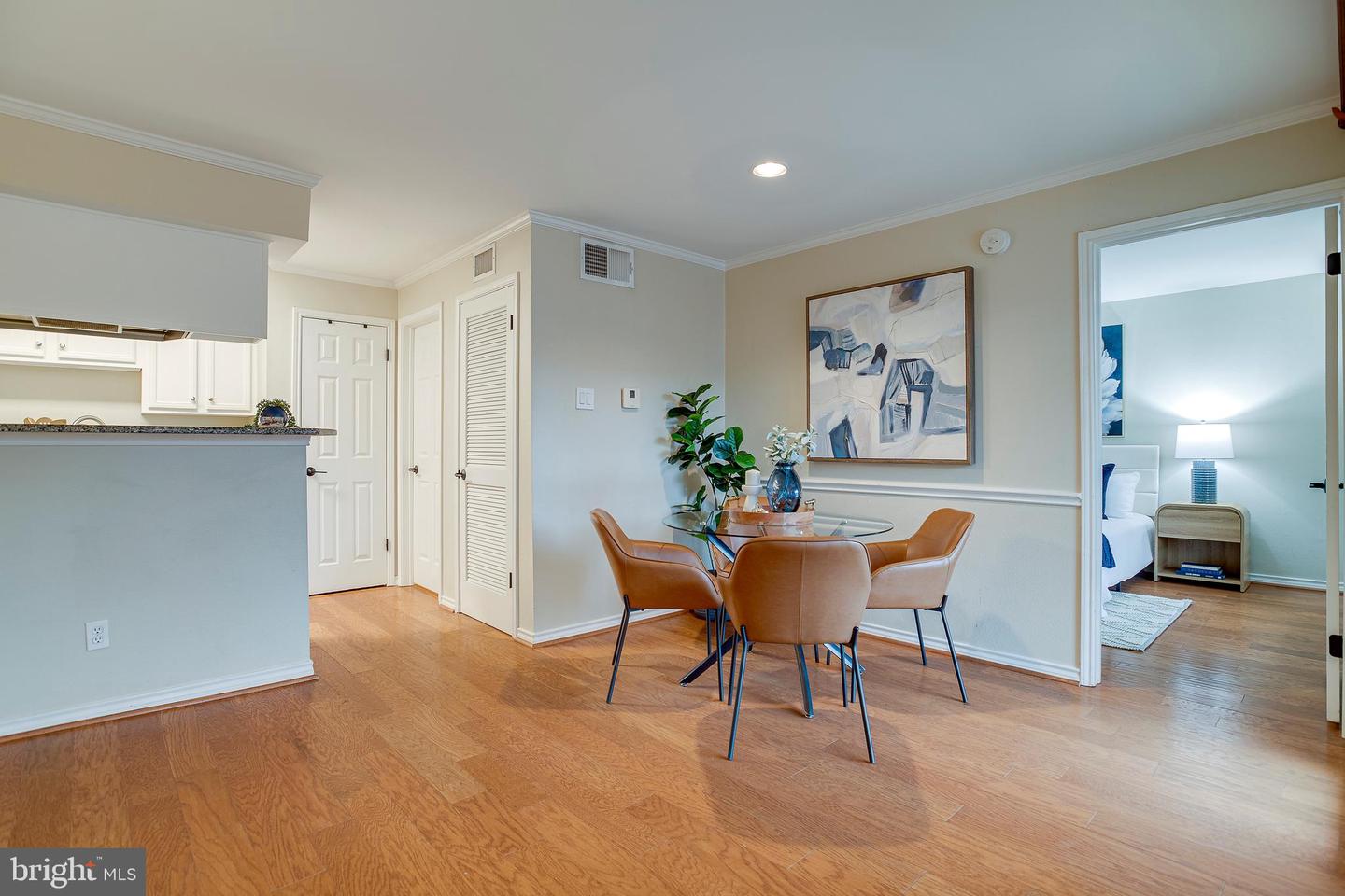 1534 LINCOLN WAY #202, MCLEAN, Virginia 22102, 1 Bedroom Bedrooms, 2 Rooms Rooms,1 BathroomBathrooms,Residential,For sale,1534 LINCOLN WAY #202,VAFX2292066 MLS # VAFX2292066 1534 LINCOLN WAY #202, MCLEAN, Virginia 22102, 1 Bedroom Bedrooms, 2 Rooms Rooms,1 BathroomBathrooms,Residential,For sale,1534 LINCOLN WAY #202,VAFX2292066 MLS # VAFX2292066