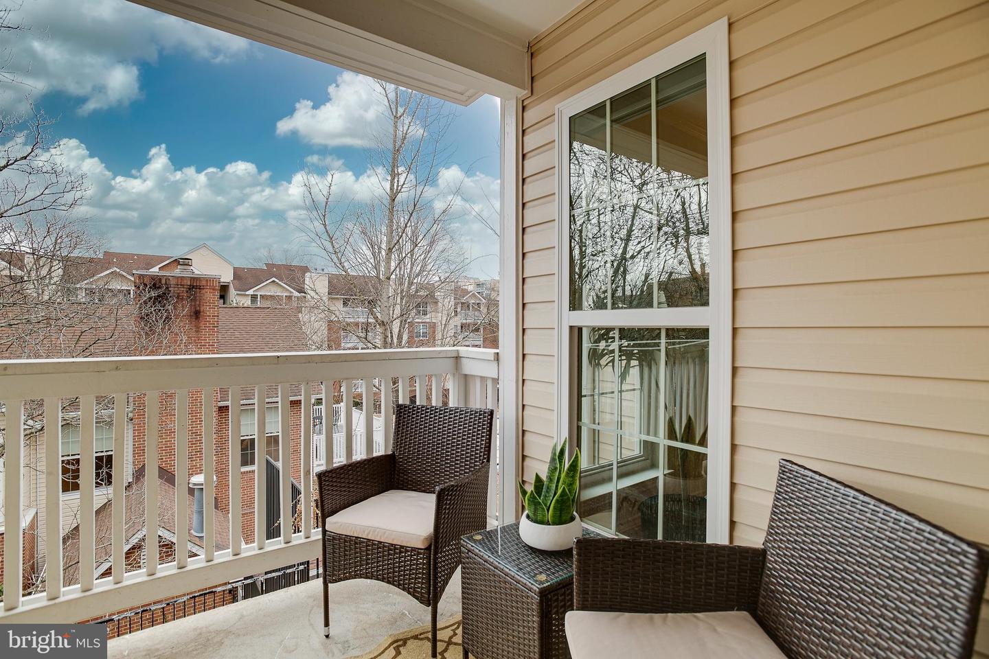 1534 LINCOLN WAY #202, MCLEAN, Virginia 22102, 1 Bedroom Bedrooms, 2 Rooms Rooms,1 BathroomBathrooms,Residential,For sale,1534 LINCOLN WAY #202,VAFX2292066 MLS # VAFX2292066 1534 LINCOLN WAY #202, MCLEAN, Virginia 22102, 1 Bedroom Bedrooms, 2 Rooms Rooms,1 BathroomBathrooms,Residential,For sale,1534 LINCOLN WAY #202,VAFX2292066 MLS # VAFX2292066