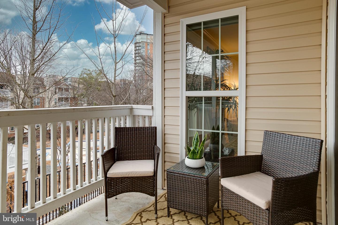 1534 LINCOLN WAY #202, MCLEAN, Virginia 22102, 1 Bedroom Bedrooms, 2 Rooms Rooms,1 BathroomBathrooms,Residential,For sale,1534 LINCOLN WAY #202,VAFX2292066 MLS # VAFX2292066 1534 LINCOLN WAY #202, MCLEAN, Virginia 22102, 1 Bedroom Bedrooms, 2 Rooms Rooms,1 BathroomBathrooms,Residential,For sale,1534 LINCOLN WAY #202,VAFX2292066 MLS # VAFX2292066