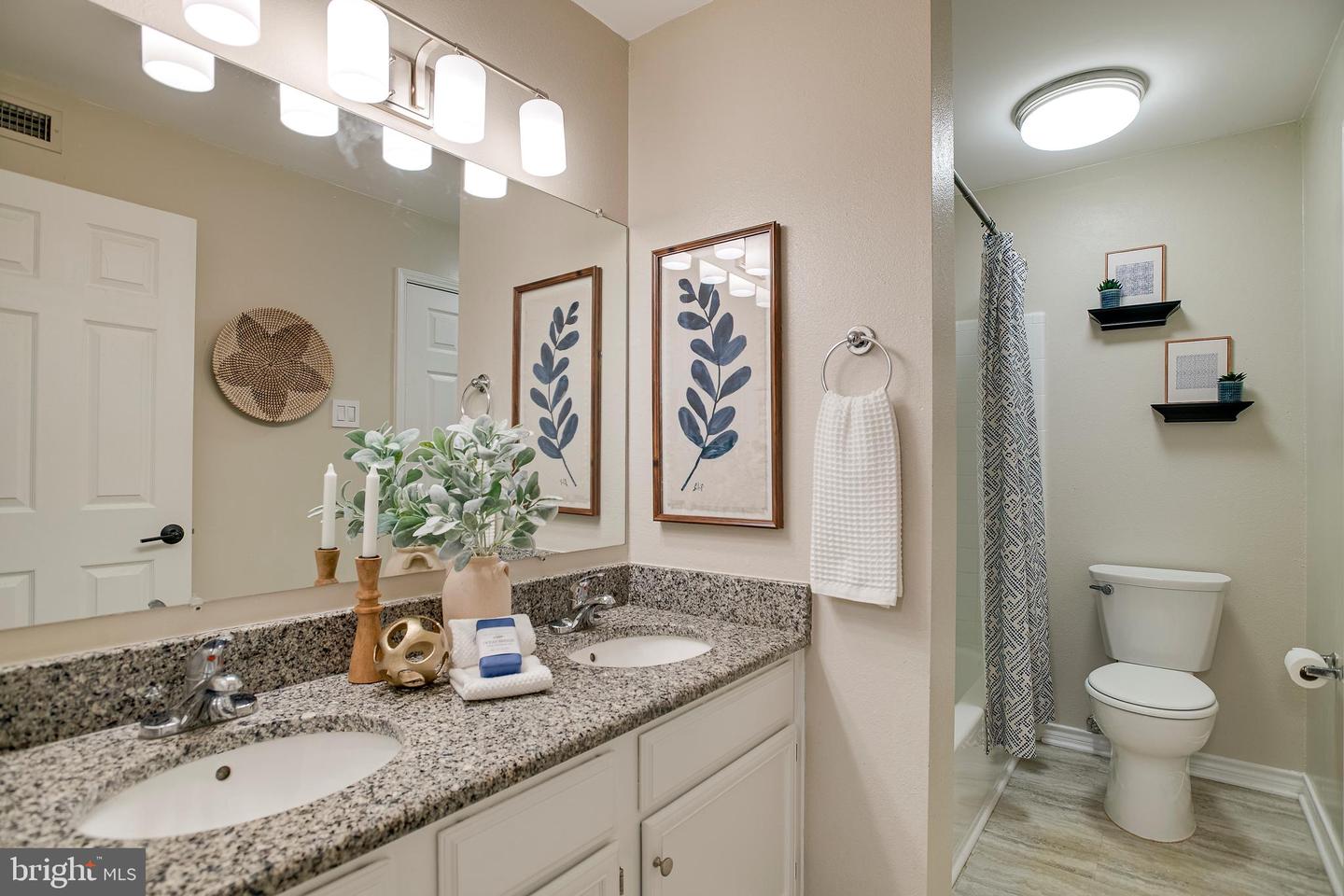 1534 LINCOLN WAY #202, MCLEAN, Virginia 22102, 1 Bedroom Bedrooms, 2 Rooms Rooms,1 BathroomBathrooms,Residential,For sale,1534 LINCOLN WAY #202,VAFX2292066 MLS # VAFX2292066 1534 LINCOLN WAY #202, MCLEAN, Virginia 22102, 1 Bedroom Bedrooms, 2 Rooms Rooms,1 BathroomBathrooms,Residential,For sale,1534 LINCOLN WAY #202,VAFX2292066 MLS # VAFX2292066