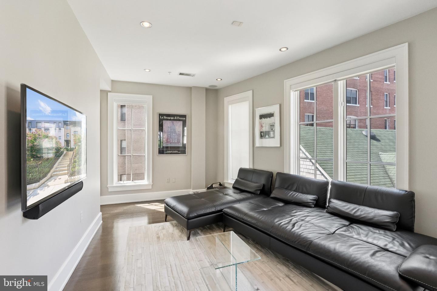 2120 WYOMING AVE NW #2, WASHINGTON, District Of Columbia 20008, 3 Bedrooms Bedrooms, ,2 BathroomsBathrooms,Residential,For sale,2120 WYOMING AVE NW #2,DCDC2247180 MLS # DCDC2247180