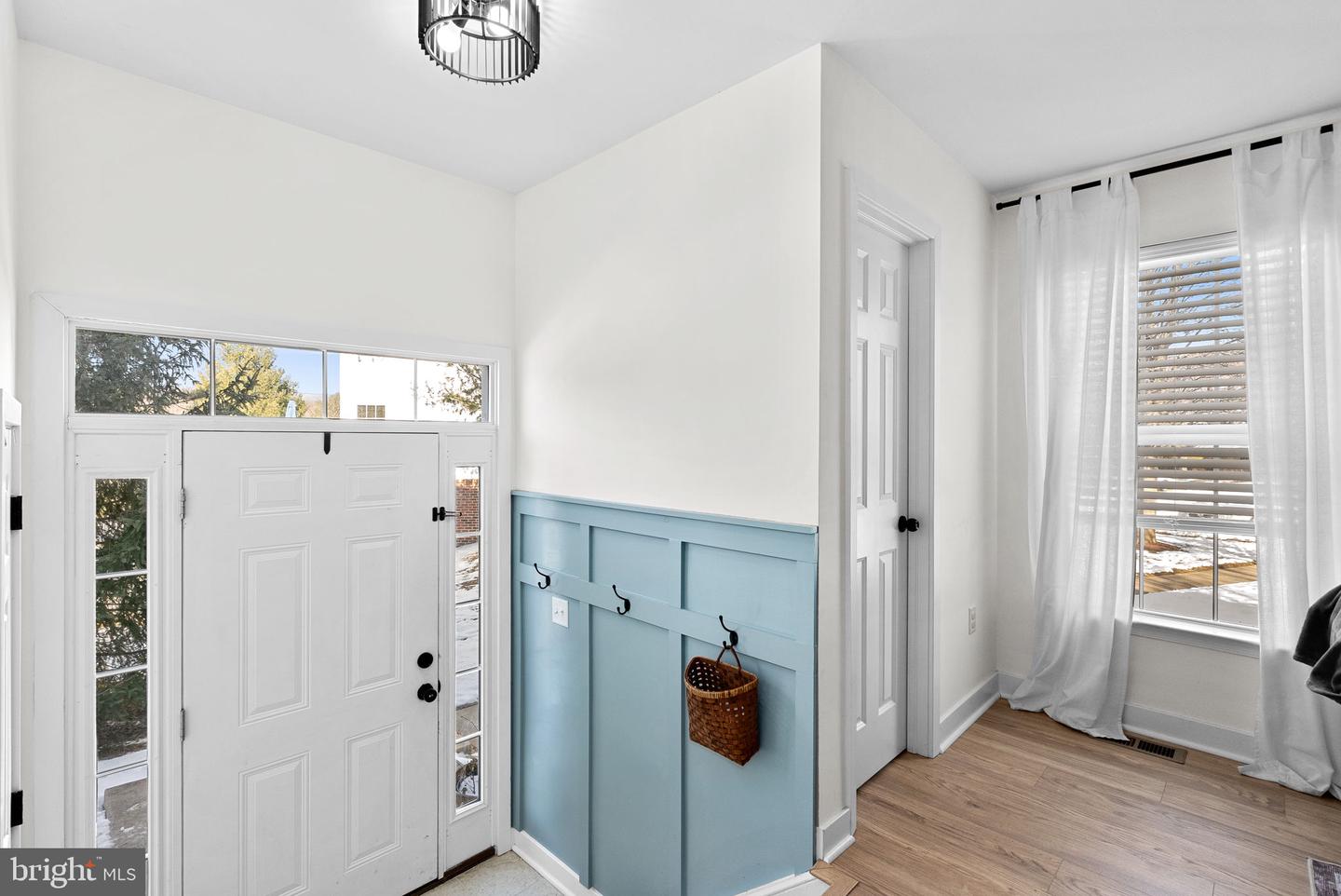 17525 BRISTOL TERRACE, ROUND HILL, Virginia 20141, 3 Bedrooms Bedrooms, ,3 BathroomsBathrooms,Residential,For sale,17525 BRISTOL TERRACE,VALO2116444 MLS # VALO2116444 17525 BRISTOL TERRACE, ROUND HILL, Virginia 20141, 3 Bedrooms Bedrooms, ,3 BathroomsBathrooms,Residential,For sale,17525 BRISTOL TERRACE,VALO2116444 MLS # VALO2116444