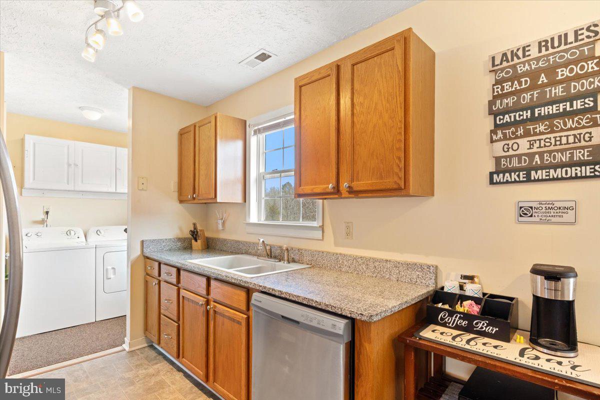 184 ANNA COVES, MINERAL, Virginia 23117, 3 Bedrooms Bedrooms, 5 Rooms Rooms,2 BathroomsBathrooms,Residential,For sale,184 ANNA COVES,VALA2009330 MLS # VALA2009330