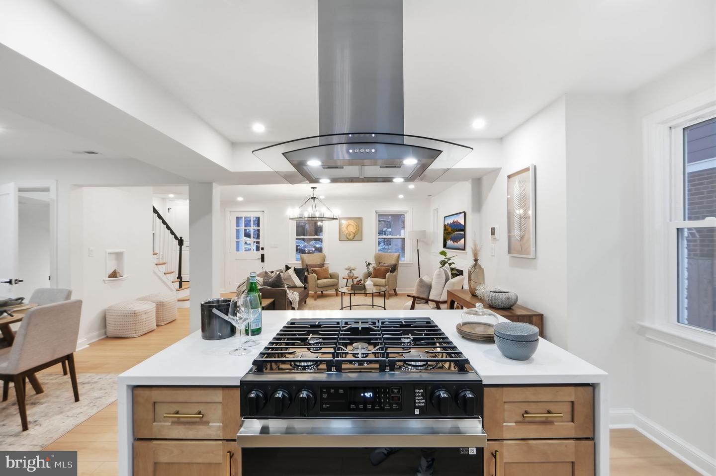 5520 NORTH CAPITOL ST NW, WASHINGTON, District Of Columbia 20011, 4 Bedrooms Bedrooms, ,3 BathroomsBathrooms,Residential,For sale,5520 NORTH CAPITOL ST NW,DCDC2247660 MLS # DCDC2247660