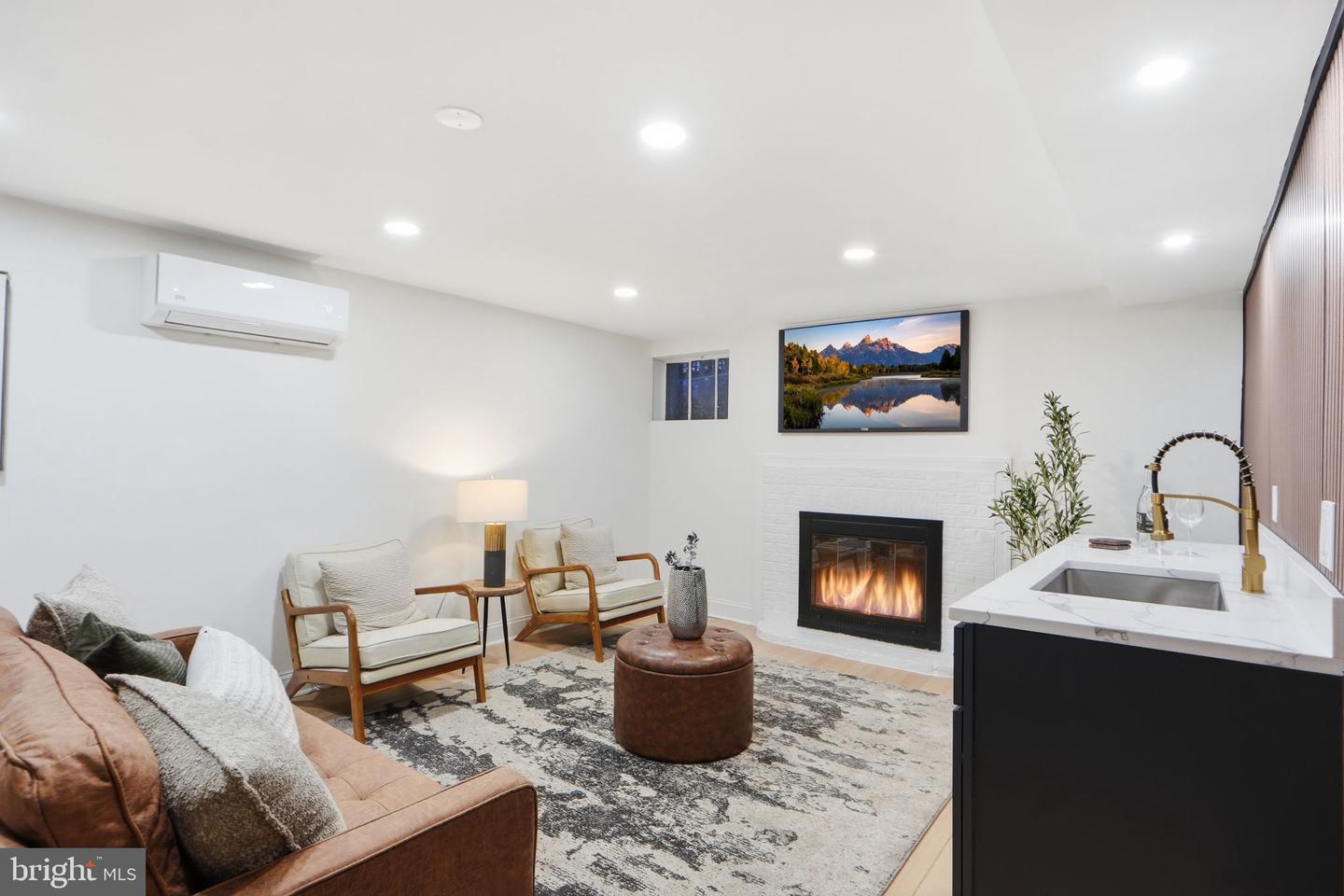 5520 NORTH CAPITOL ST NW, WASHINGTON, District Of Columbia 20011, 4 Bedrooms Bedrooms, ,3 BathroomsBathrooms,Residential,For sale,5520 NORTH CAPITOL ST NW,DCDC2247660 MLS # DCDC2247660