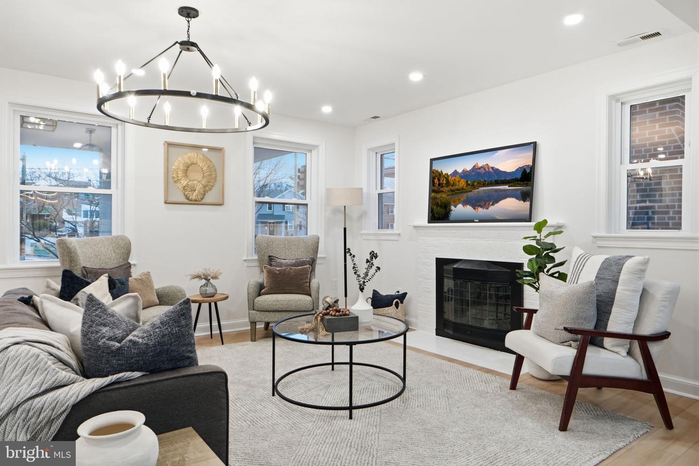 5520 NORTH CAPITOL ST NW, WASHINGTON, District Of Columbia 20011, 4 Bedrooms Bedrooms, ,3 BathroomsBathrooms,Residential,For sale,5520 NORTH CAPITOL ST NW,DCDC2247660 MLS # DCDC2247660