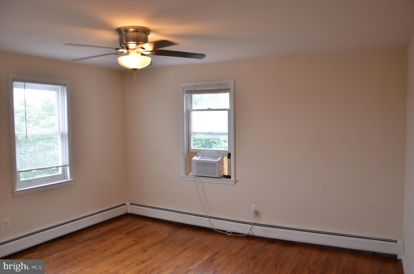 2713 24TH RD S #A & B, ARLINGTON, Virginia 22206, 4 Bedrooms Bedrooms, ,2 BathroomsBathrooms,Residential,For sale,2713 24TH RD S #A & B,VAAR2069310 MLS # VAAR2069310