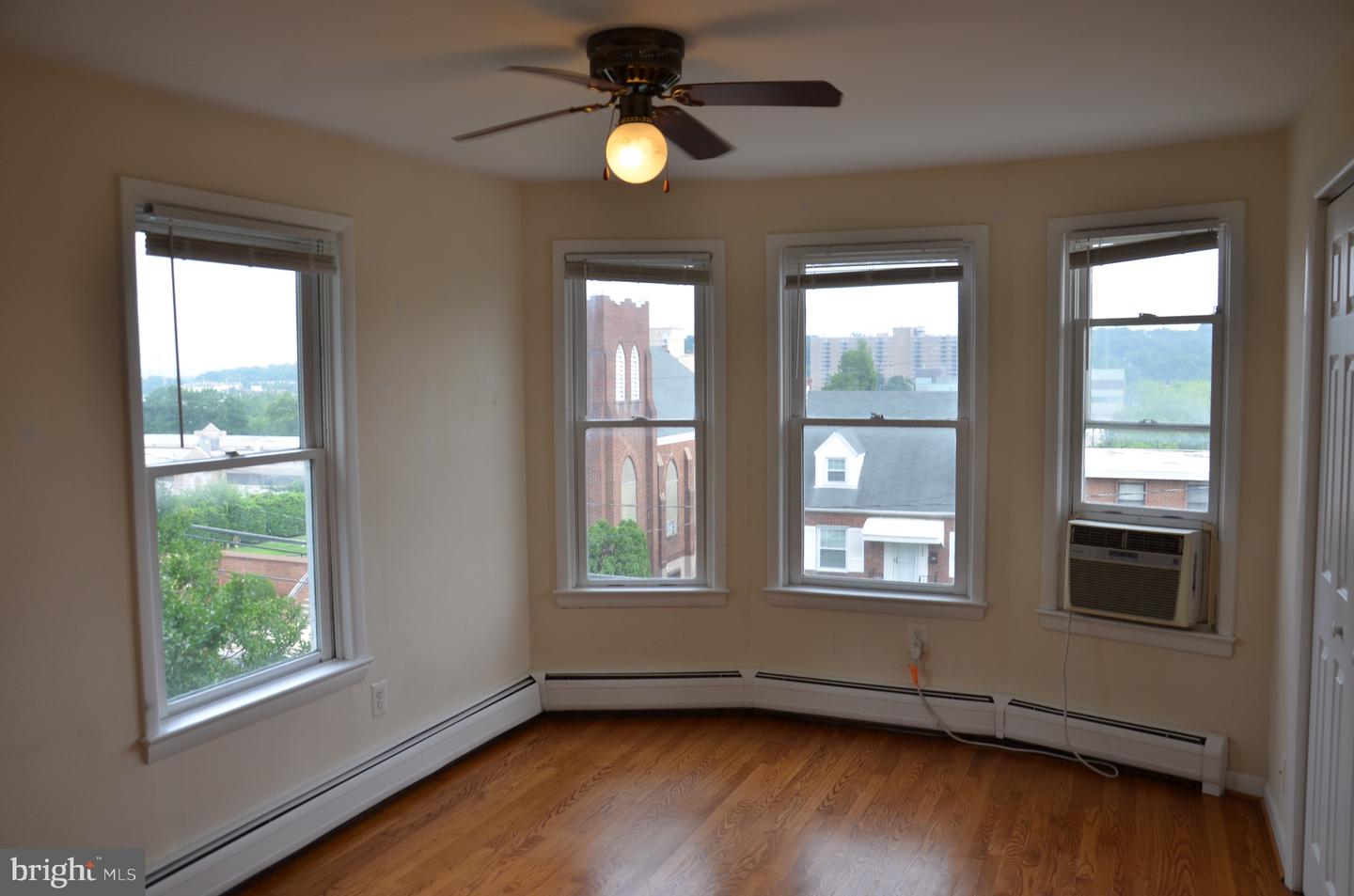 2713 24TH RD S #A & B, ARLINGTON, Virginia 22206, 4 Bedrooms Bedrooms, ,2 BathroomsBathrooms,Residential,For sale,2713 24TH RD S #A & B,VAAR2069310 MLS # VAAR2069310