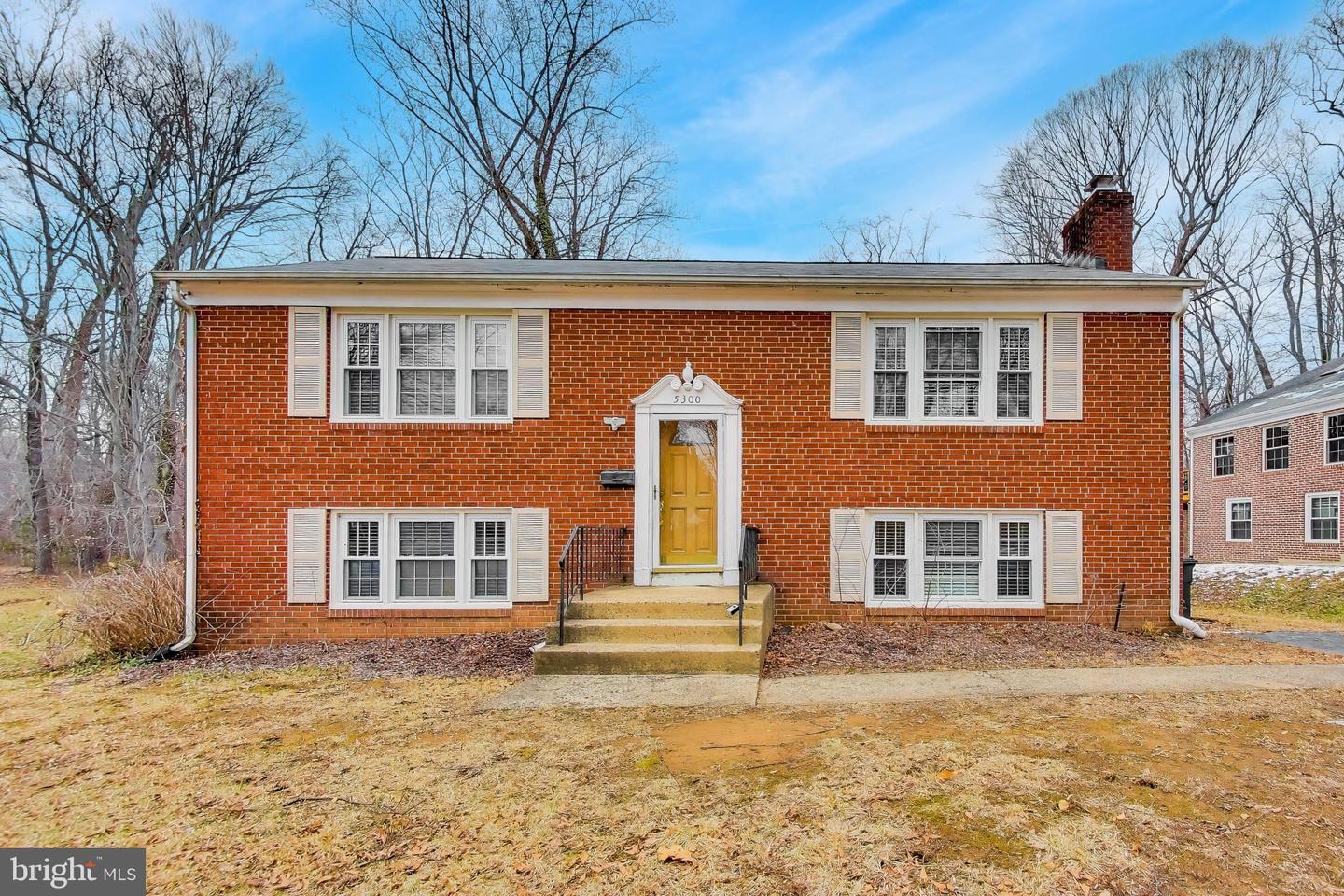 5300 EASTON DR, SPRINGFIELD, Virginia 22151, 4 Bedrooms Bedrooms, ,2 BathroomsBathrooms,Residential,For sale,5300 EASTON DR,VAFX2292812 MLS # VAFX2292812