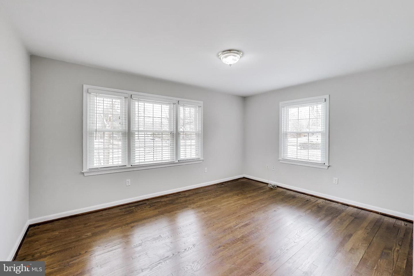 5300 EASTON DR, SPRINGFIELD, Virginia 22151, 4 Bedrooms Bedrooms, ,2 BathroomsBathrooms,Residential,For sale,5300 EASTON DR,VAFX2292812 MLS # VAFX2292812 5300 EASTON DR, SPRINGFIELD, Virginia 22151, 4 Bedrooms Bedrooms, ,2 BathroomsBathrooms,Residential,For sale,5300 EASTON DR,VAFX2292812 MLS # VAFX2292812