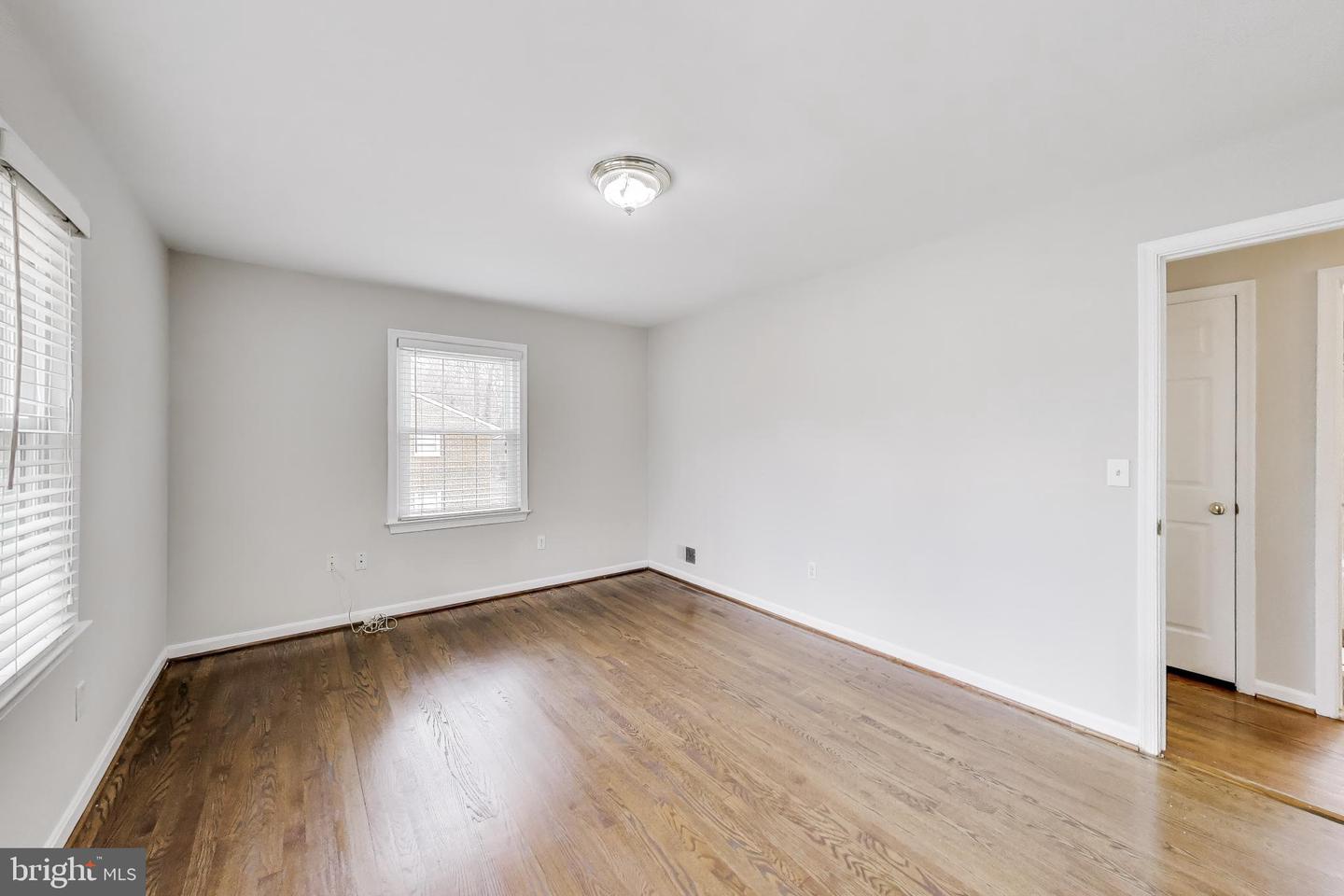 5300 EASTON DR, SPRINGFIELD, Virginia 22151, 4 Bedrooms Bedrooms, ,2 BathroomsBathrooms,Residential,For sale,5300 EASTON DR,VAFX2292812 MLS # VAFX2292812 5300 EASTON DR, SPRINGFIELD, Virginia 22151, 4 Bedrooms Bedrooms, ,2 BathroomsBathrooms,Residential,For sale,5300 EASTON DR,VAFX2292812 MLS # VAFX2292812