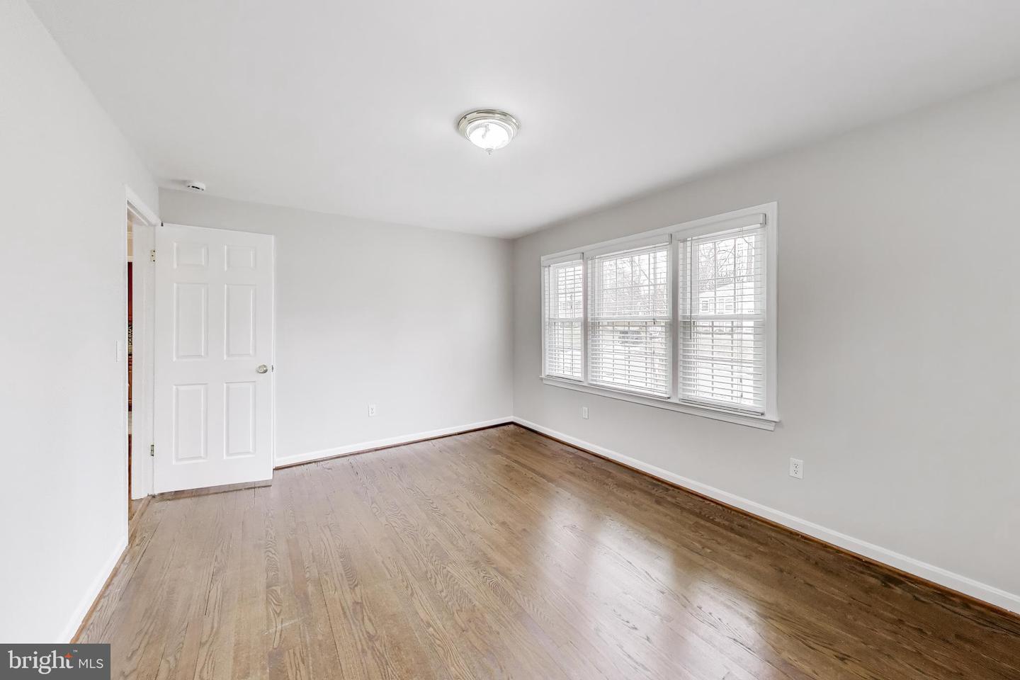 5300 EASTON DR, SPRINGFIELD, Virginia 22151, 4 Bedrooms Bedrooms, ,2 BathroomsBathrooms,Residential,For sale,5300 EASTON DR,VAFX2292812 MLS # VAFX2292812 5300 EASTON DR, SPRINGFIELD, Virginia 22151, 4 Bedrooms Bedrooms, ,2 BathroomsBathrooms,Residential,For sale,5300 EASTON DR,VAFX2292812 MLS # VAFX2292812