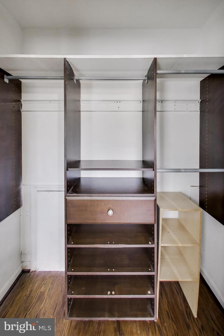 5300 EASTON DR, SPRINGFIELD, Virginia 22151, 4 Bedrooms Bedrooms, ,2 BathroomsBathrooms,Residential,For sale,5300 EASTON DR,VAFX2292812 MLS # VAFX2292812 5300 EASTON DR, SPRINGFIELD, Virginia 22151, 4 Bedrooms Bedrooms, ,2 BathroomsBathrooms,Residential,For sale,5300 EASTON DR,VAFX2292812 MLS # VAFX2292812