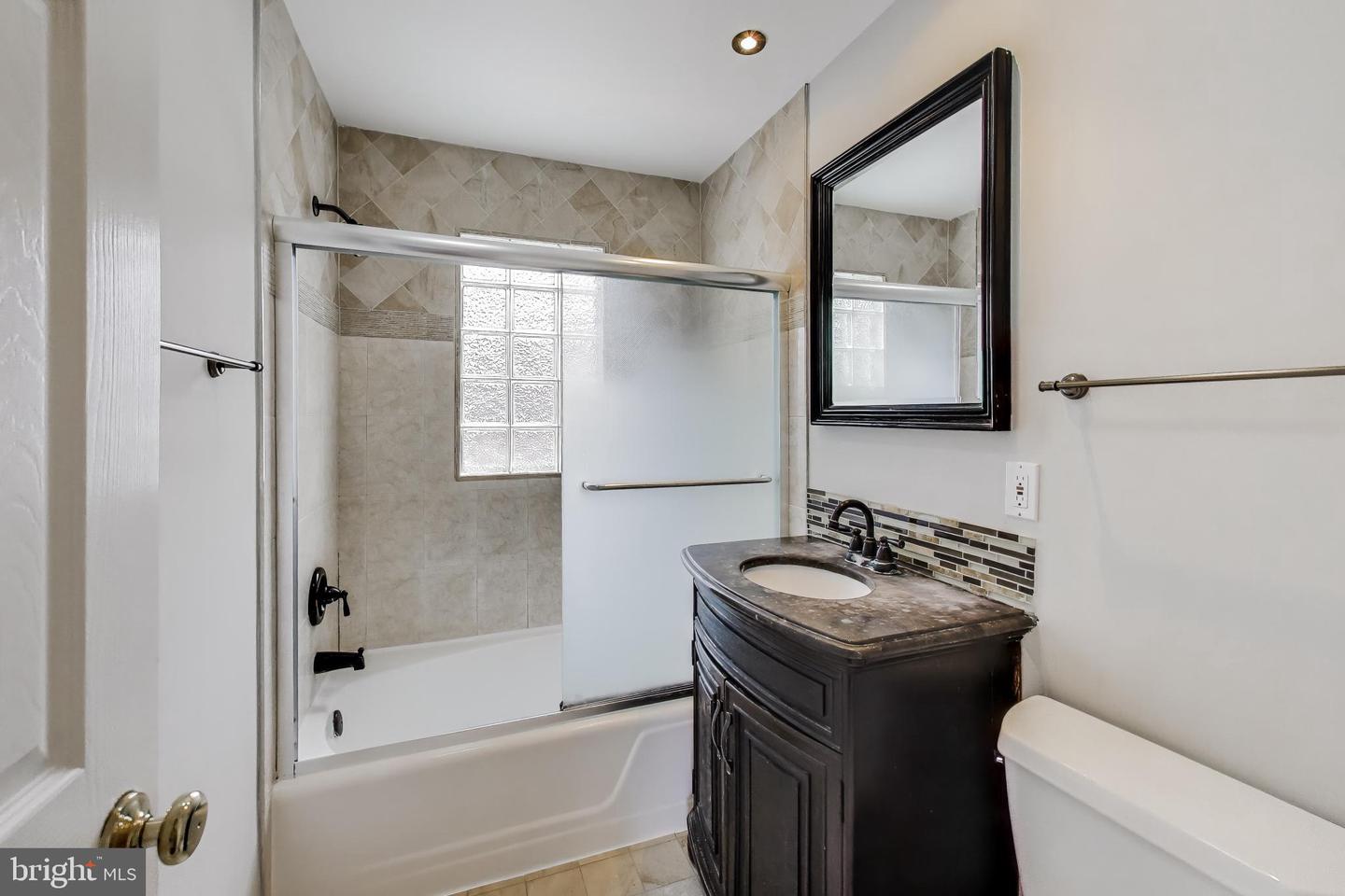 5300 EASTON DR, SPRINGFIELD, Virginia 22151, 4 Bedrooms Bedrooms, ,2 BathroomsBathrooms,Residential,For sale,5300 EASTON DR,VAFX2292812 MLS # VAFX2292812 5300 EASTON DR, SPRINGFIELD, Virginia 22151, 4 Bedrooms Bedrooms, ,2 BathroomsBathrooms,Residential,For sale,5300 EASTON DR,VAFX2292812 MLS # VAFX2292812